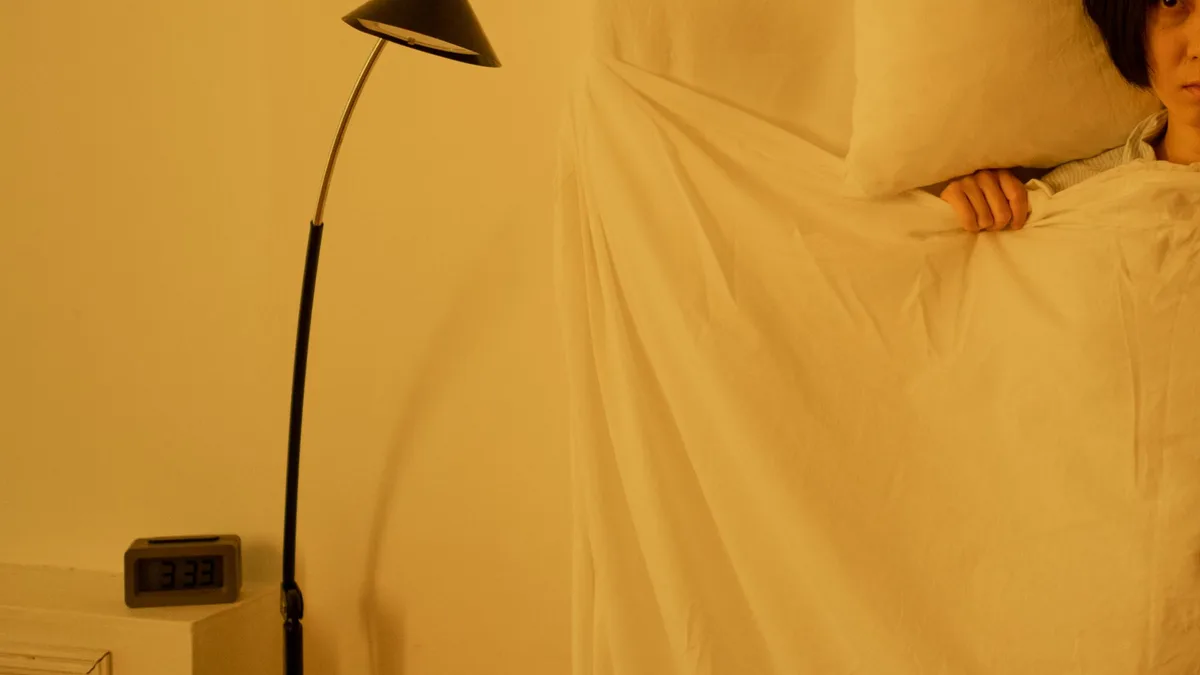 Does Lack of Sleep Cause Weight Gain? What Short Nights Do to Your Gut
